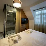Doma U Nas Boutique & فندق