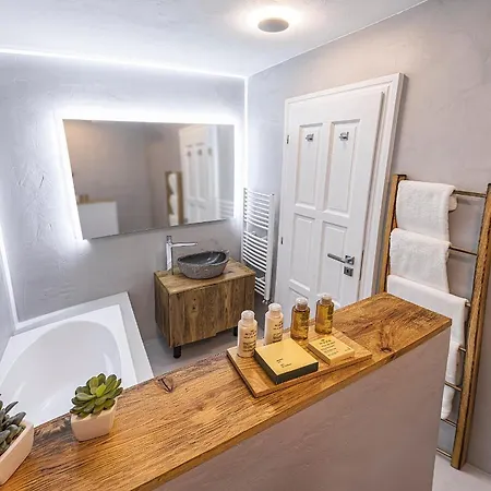 Doma U Nas Boutique & 4*