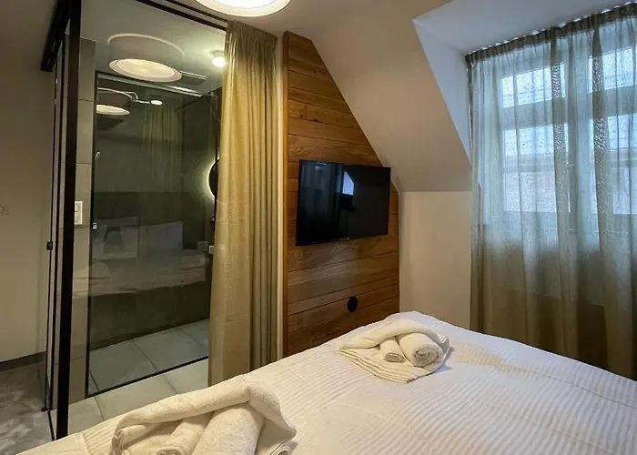 Doma U Nas Boutique & Hotel